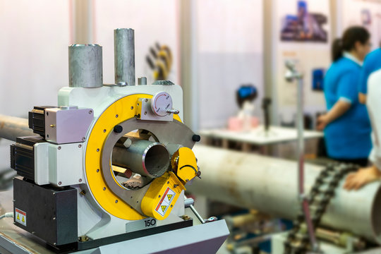 Stationary automatic and precision electric pipe cold cutter machine is tool or equipment for cut or chamfer small to large cylinder alloy – metal industrial in factory