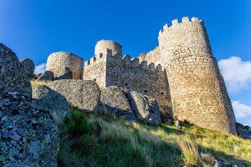 Obraz premium Castillo de Manqueospese en Sotalvo. Avila. Españ. Europa.