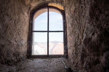 Fototapeta na wymiar Fenster, Mauer, Aussicht