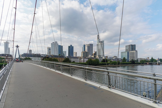 Frankfurt im Sommer, Fluss, Frankfurt, Hochh&auml;user, Main, Skyline, Sommer