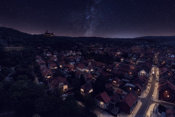 Wernigerode in der Nacht von oben