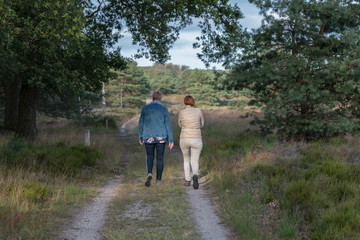 Obraz premium woman walking in nature