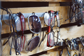 Fototapeta na wymiar Different types of second-hand glasses for sale
