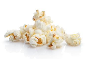 Fototapeta na wymiar Heap of delicious popcorn, isolated on white background