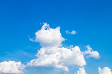 Obraz premium white clouds against the blue sky.