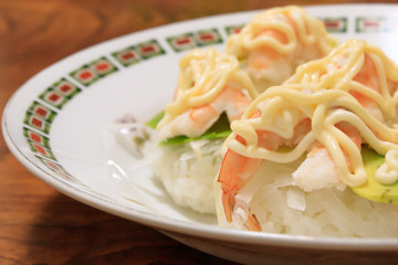 エビアボカド　寿司