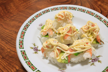 エビアボカド　寿司