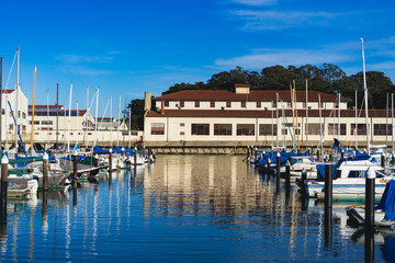 Fototapeta na wymiar Boats docking in San Francisco