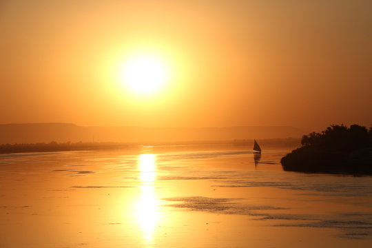 Coucher de soleil Felouque Nil Egypte © Vanessa