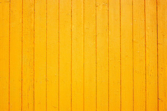 Nhìn vào hình ảnh tường gỗ màu vàng có kết cấu vô cùng độc đáo và đẹp mắt, bạn sẽ cảm nhận được sự hấp dẫn mà gỗ mang lại. Tận hưởng tự nhiên và trang trí cho ngôi nhà của bạn với những sản phẩm đẹp nhất.