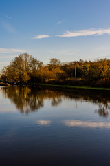 Fototapeta na wymiar hatton locks grand union canal warwickshire england uk
