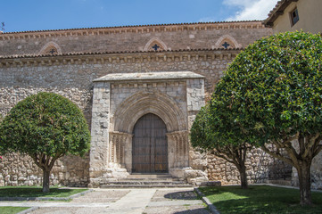 Fototapeta na wymiar side facade of the church of San Felipe in Brihuega, province of Guadalajara. Castilla la Mancha. Spain.