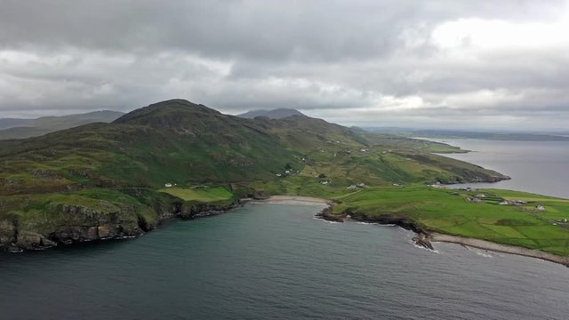 Mucross Head is a small peninsula about 10km west of Killybegs in County Donegal in north-west Ireland and contains a popular rock-climbing area, noted for its unusual horizontally layered structure