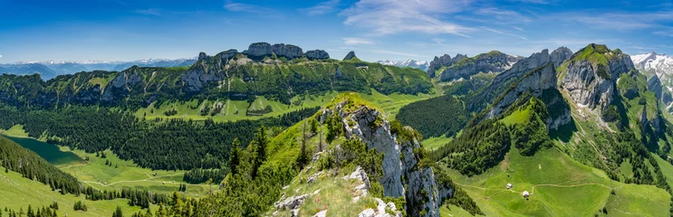 Fototapeten Schweiz, Appenzell, Panoramablick auf die Alpsteinberge © AlehAlisevich