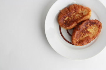 The torrijas are a typical Spanish dessert that is eaten for Easter, are made with milk and bread