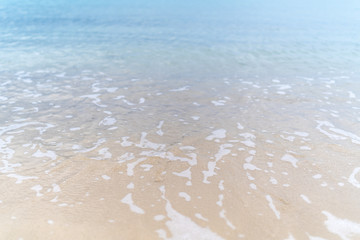 砂浜から見た海面の景色