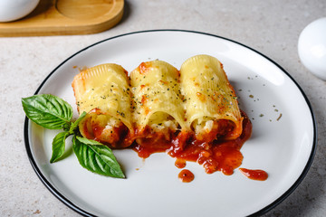 Pasta stuffed with cheese and fish.