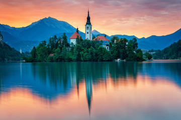 Fototapeta premium Sunrise in Bled