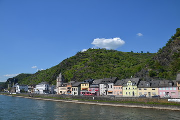 Fototapeta na wymiar Katz Castle in Altstadt Germany on the Rhine River