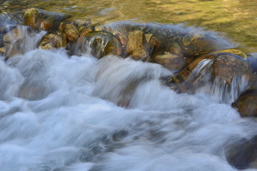 Waters in movement , Moving , Speed , Stream , Crystal clear