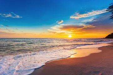 Foto op Canvas Prachtig Landschap Oceaan Zomer zonsondergang Natuurlijke achtergrond © photosky99