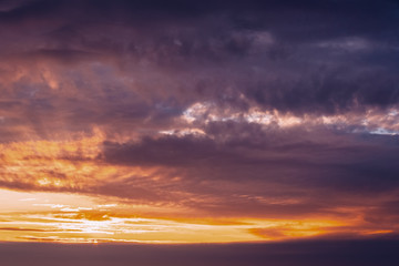 Obraz premium Colorful Dramatic Sky During Sunset. Cloudscape Background With Clouds At Sunrise