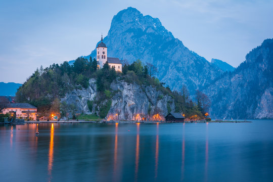 Kirche auf dem Berg in Traunkirchen am Traunsee - Alpen in &Ouml;sterreich