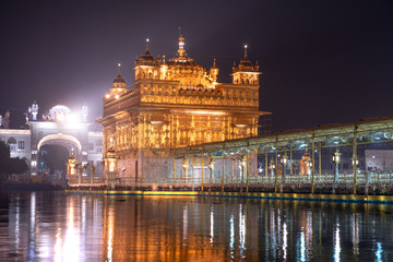 Fototapeta na wymiar The golden temple in Amritsar