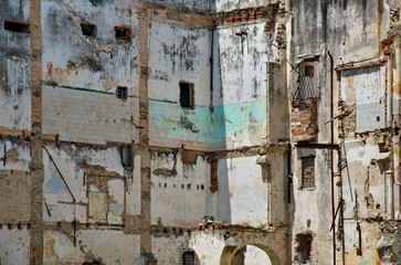 Teilweise abgerissenes Haus in Havanna