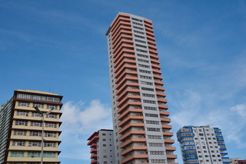 Fototapeta premium Hochhäuser am Malecon in Havanna