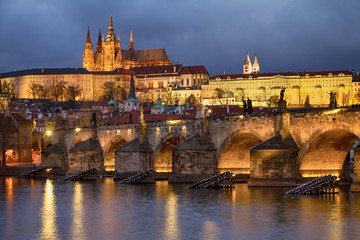 Fototapeta na wymiar Beautiful Prague at night
