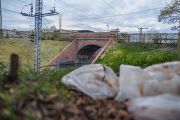 TUNEL FERROVIARIO POR DONDE PASA TRENES