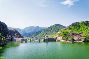 Fototapeta na wymiar Huanghua Cheng lakeside great wall china
