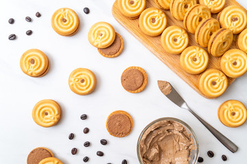 cookies with coffee cream