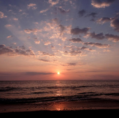 Coucher de soleil au dessus de la mer des caraïbes