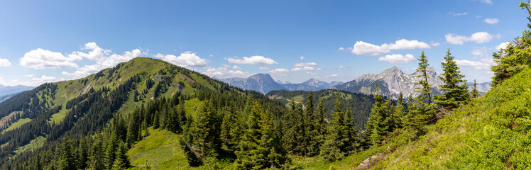 Fototapeta na wymiar Panoramic view eisenerzer ramsau in the Ennstaler Alps with surrounding summits Kragelschinken, Hochkogel and Kaiderschild, Styria, Austria