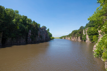 Fototapeta premium View of Palisades State Park in eastern South Dakota, with Split Rock Creek flowing through the canyon