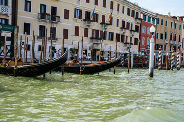 Fototapeta na wymiar Veneza com suas gondolas e toda a mistica da mais bela cidade da Italia