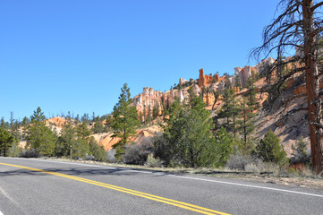 Fototapeta na wymiar bryce canyon drive by in utah