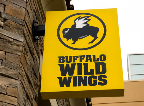 Buffalo Wild Wings Exterior And Sign