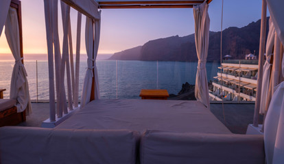 Plakat sunset on the beach balinese beds