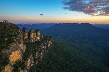 sunset at three sisters lookout, blue mountains, australia 47