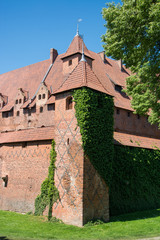 Fototapeta na wymiar marienburg castle in poland, travel pictures of europ medieval architecture