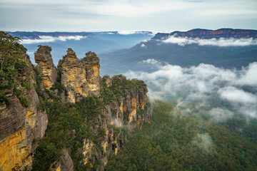 drie zussen van echopunt in het nationale park van de blauwe bergen, australië