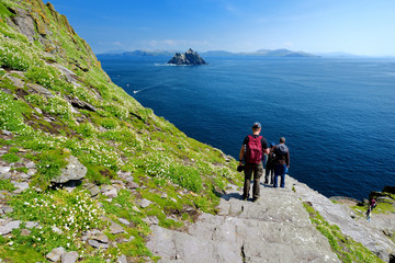 Fototapeta premium Skellig Michael or Great Skellig, home to the ruined remains of a Christian monastery. Inhabited by variety of seabirds. UNESCO World Heritage Site, Ireland.