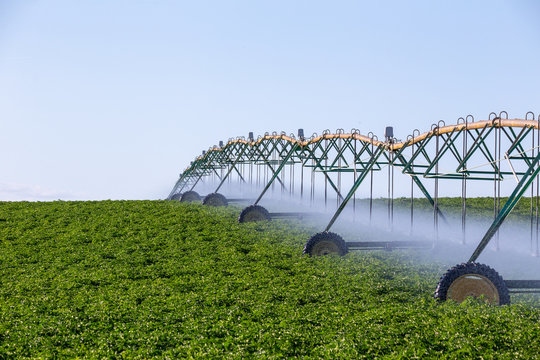 Center Pivot Crop Irrigation System For Farm Management