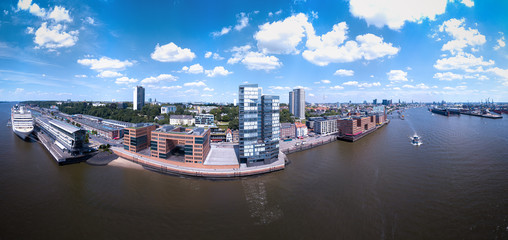 Luftaufnahme von einem Hafenbereich bei Altona in Hamburg
