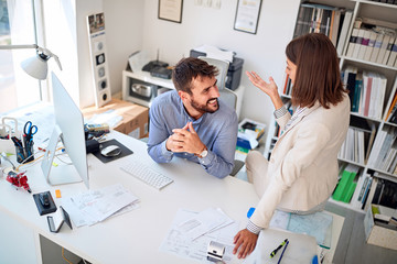 Obraz premium business people working and discussing together at office.