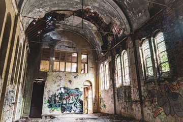 Urbex, old house in the woods 
