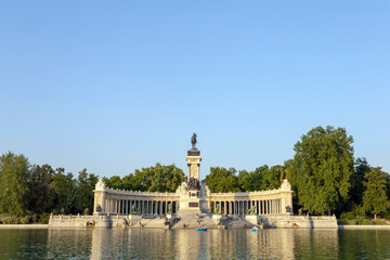 Fototapeta na wymiar Retiro Park in Madrid